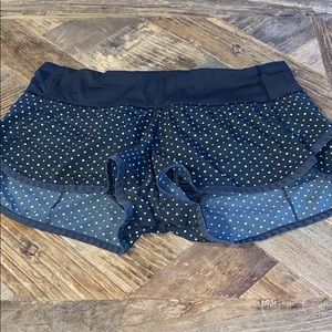 Lululemon 2.5” Shorts